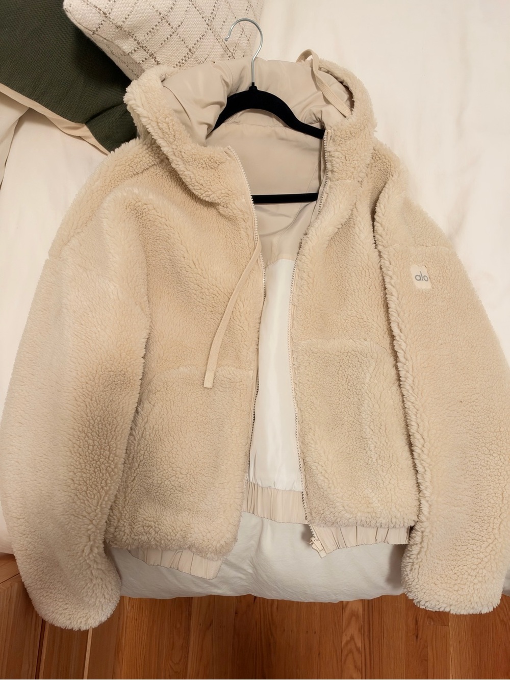 Alo Women’s Cream Reversible Sherpa and Rain Jacket